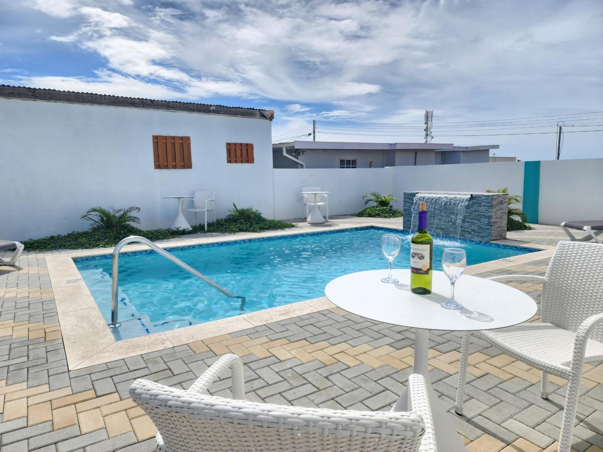 Ocean Breeze Apartments In Aruba Oranjestad Kültér fotó