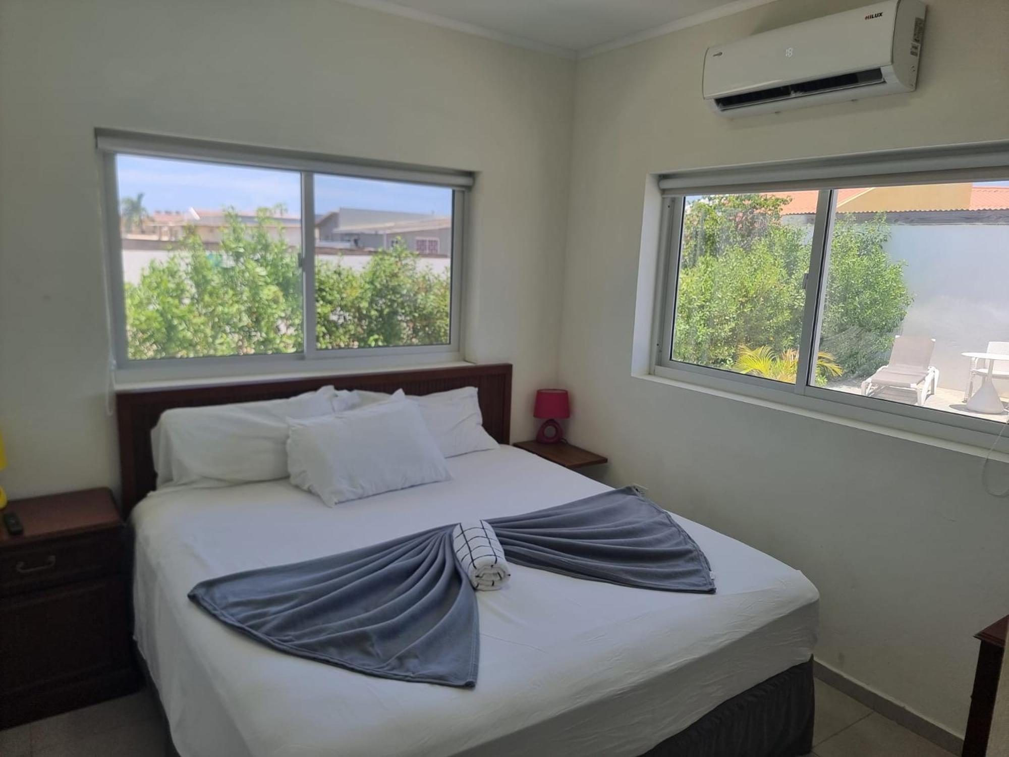 Ocean Breeze Apartments In Aruba Oranjestad Kültér fotó