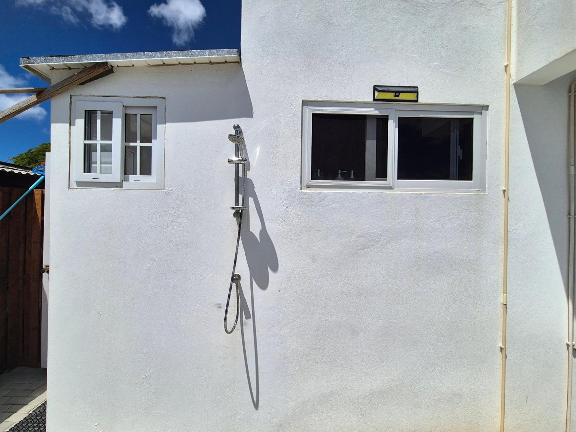 Ocean Breeze Apartments In Aruba Oranjestad Kültér fotó